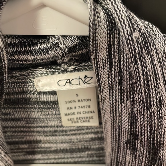 NWOT Cache brand beautiful light weight sweater. Size small. - Picture 2 of 6